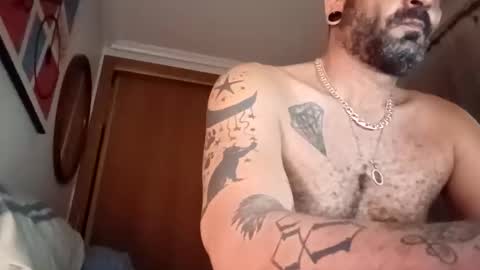 Snapshot of eemmee708927 chatting on October 10, 8:08 pm eemmee708927 online show from October 10, 8:08 pm