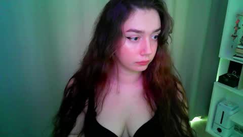 Snapshot of effie_balconii chatting on September 15, 10:59 am effie_balconii online show from September 15, 10:59 am