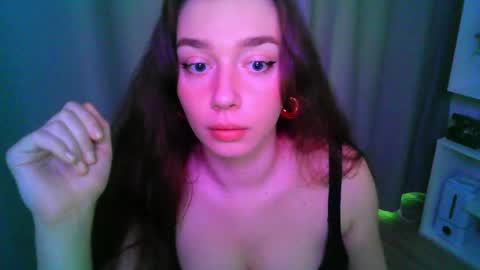 Snapshot of effie_balconii chatting on October 11, 7:18 am effie_balconii online show from October 11, 7:18 am