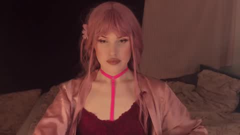 Snapshot of effiemur chatting on December 21, 4:03 pm Effie Mur online show from December 21, 4:03 pm