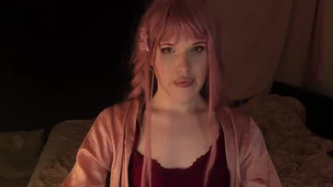 Snapshot of effiemur chatting on January 8, 3:08 am Effie Mur online show from January 8, 3:08 am