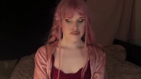 Snapshot of effiemur chatting on January 8, 6:20 pm Effie Mur online show from January 8, 6:20 pm