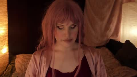 Snapshot of effiemur chatting on February 26, 6:54 pm Effie Mur online show from February 26, 6:54 pm