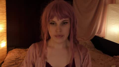 Snapshot of effiemur chatting on March 6, 12:43 am Effie Mur online show from March 6, 12:43 am