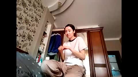 Snapshot of effy007 chatting on September 17, 11:45 am Effy online show from September 17, 11:45 am