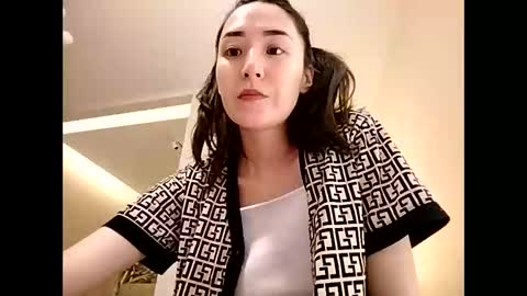 Effy online show from February 12, 4:46 pm