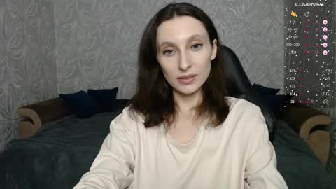 Snapshot of effy_gray chatting on January 9, 12:24 am Anna online show from January 9, 12:24 am