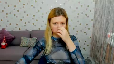 Effy online show from December 5, 7:38 am