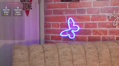 Snapshot of effystone777 chatting on October 1, 6:41 am effystone777 online show from October 1, 6:41 am