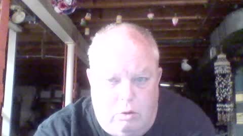 Snapshot of efriff chatting on July 1, 9:22 am efriff online show from July 1, 9:22 am