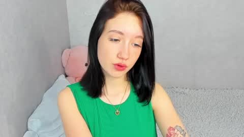 Snapshot of eileenmoores chatting on April 13, 5:02 am eileenmoores online show from April 13, 5:02 am