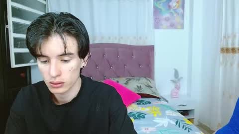 Snapshot of eimy_andres chatting on September 25, 10:19 am eimy_andres online show from September 25, 10:19 am