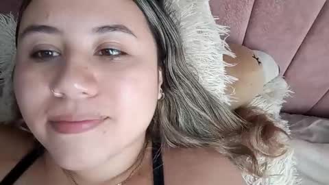 EIMY   MODEL INDEPENDENT online show from February 18, 5:20 pm