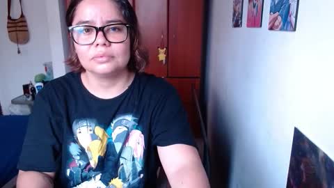 eimy_saenzz online show from February 8, 2:31 pm