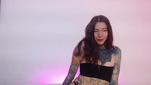 Snapshot of eimytatto_ chatting on January 19, 12:17 am Carla online show from January 19, 12:17 am