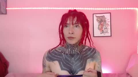 Snapshot of eimytatto_ chatting on February 15, 4:01 pm Carla online show from February 15, 4:01 pm