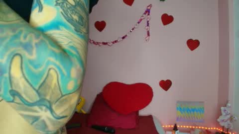 Snapshot of eimytatto_ chatting on September 10, 10:21 pm Carla online show from September 10, 10:21 pm
