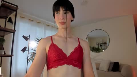 Einyel  online show from November 24, 8:30 pm