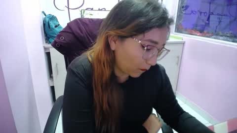 Snapshot of eireneninon chatting on December 14, 1:39 am Eirene online show from December 14, 1:39 am