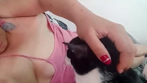 Snapshot of eireneninon chatting on January 26, 3:25 pm Eirene online show from January 26, 3:25 pm