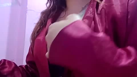 Snapshot of eireneninon chatting on February 27, 7:12 am Eirene online show from February 27, 7:12 am