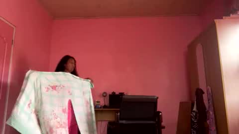 Eirondra Valeen online show from March 8, 3:38 pm