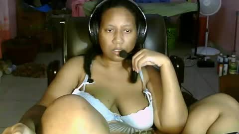 Eirondra Valeen online show from March 16, 1:22 am