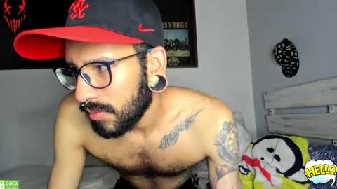 Snapshot of eithan_rune chatting on March 19, 2:04 am eithan_rune online show from March 19, 2:04 am
