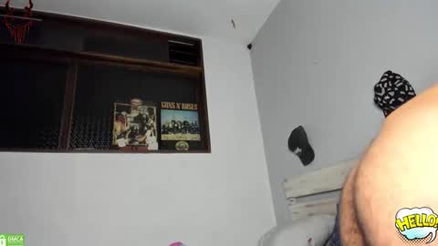 Snapshot of eithan_rune chatting on March 25, 9:37 am eithan_rune online show from March 25, 9:37 am