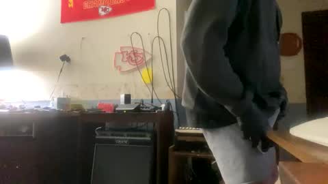 Snapshot of ejbooker11 chatting on December 19, 10:11 am PiedPiper online show from December 19, 10:11 am