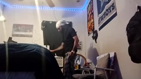 Snapshot of el_mucho_dingdong1 chatting on September 27, 11:15 am el_mucho_dingdong1 online show from September 27, 11:15 am