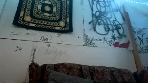 Snapshot of el_mucho_dingdong1 chatting on November 3, 12:57 am el_mucho_dingdong1 online show from November 3, 12:57 am