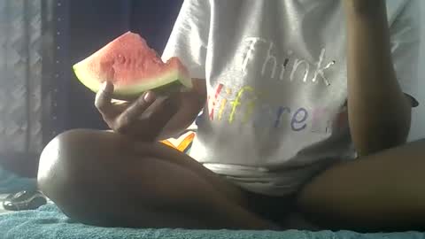 Snapshot of el_petite chatting on October 1, 6:03 pm petite online show from October 1, 6:03 pm