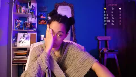 Snapshot of ela_0 chatting on December 5, 5:16 am Ela Help me reach 100 thumbs up online show from December 5, 5:16 am