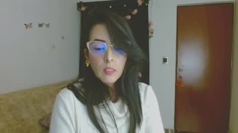 ela_3611 online show from April 29, 5:11 am