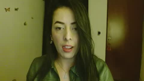 Snapshot of ela_3611 chatting on June 26, 3:44 am ela_3611 online show from June 26, 3:44 am