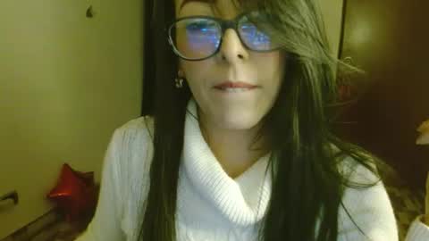 Snapshot of ela_3611 chatting on July 21, 3:53 am ela_3611 online show from July 21, 3:53 am