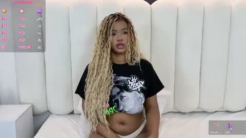 ela_ebony_ online show from June 9, 11:16 pm