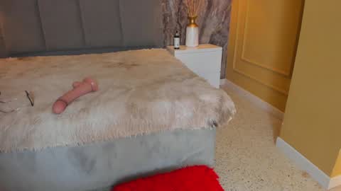 Snapshot of ela_endezz chatting on December 10, 5:22 pm online show from December 10, 5:22 pm