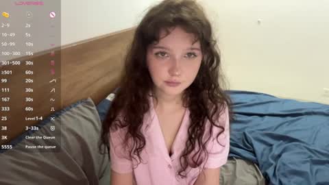 Snapshot of ela_wish chatting on July 30, 7:57 pm Ela online show from July 30, 7:57 pm