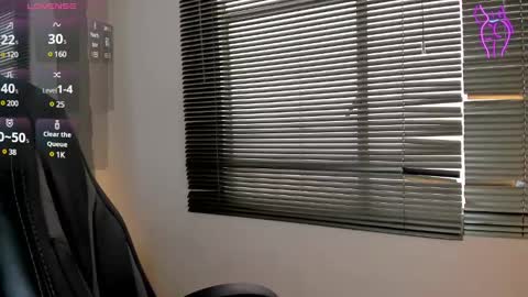 Snapshot of elaia_muller chatting on February 21, 1:11 pm Elaia online show from February 21, 1:11 pm