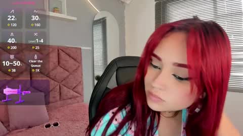 Snapshot of elaia_muller chatting on March 3, 7:28 pm Elaia online show from March 3, 7:28 pm