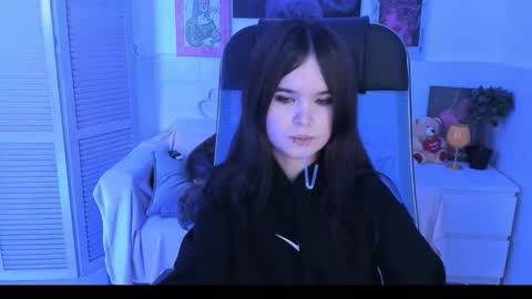 Your sweet girl online show from November 1, 7:49 pm