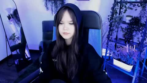 Your sweet girl online show from April 25, 7:33 pm
