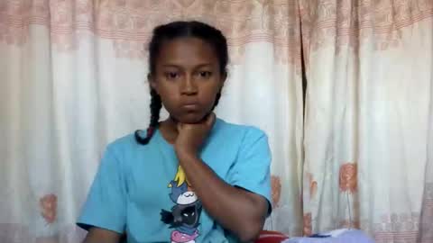Snapshot of elaliealdy chatting on May 7, 10:31 am elaliealdy online show from May 7, 10:31 am