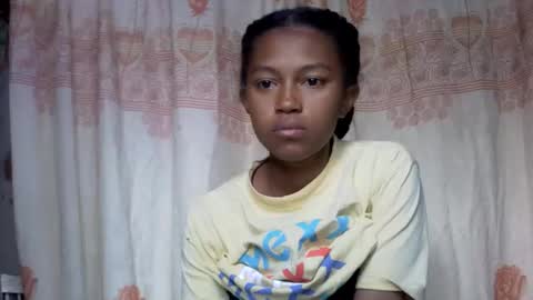 Snapshot of elaliealdy chatting on May 27, 11:29 am elaliealdy online show from May 27, 11:29 am