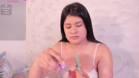 Snapshot of elalove_ chatting on October 7, 7:05 am Ela online show from October 7, 7:05 am