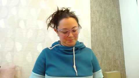 Snapshot of elamurray chatting on November 6, 12:17 pm elamurray online show from November 6, 12:17 pm