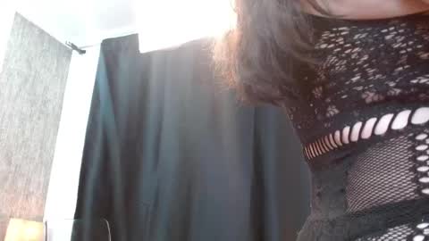 Snapshot of elamurray chatting on December 18, 11:16 am elamurray online show from December 18, 11:16 am