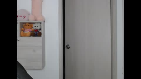 elandor online show from November 30, 8:02 pm